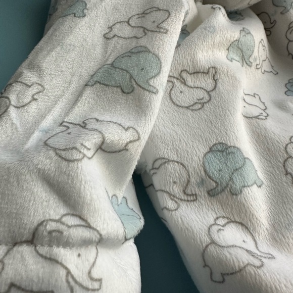 Cozy newborn baby boy blue whale bathrobe - Picture 7 of 8